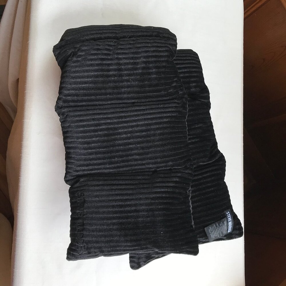 STEVE MADDEN black wrap or stole.